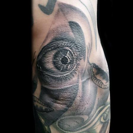 Black and Grey Eye Ball Tattoo Design Thumbnail