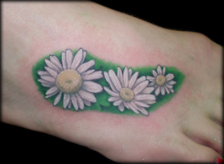 Daisy+tattoos+on+foot