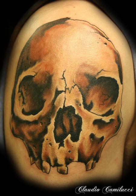 Claudio Camilucci - realistic skull