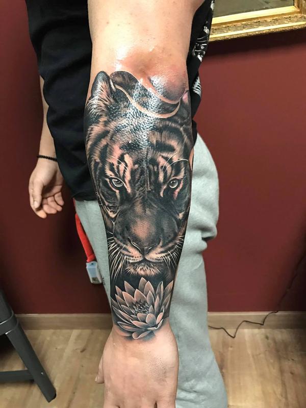 Mystic Eye Tattoo : Tattoos : Body Part Arm : Realistic Tiger and Lotus  Flower in Black and Gray