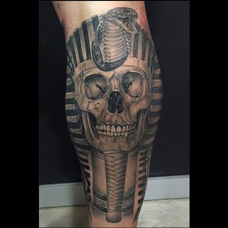 Skull and black widow by Brent Severson : Tattoos