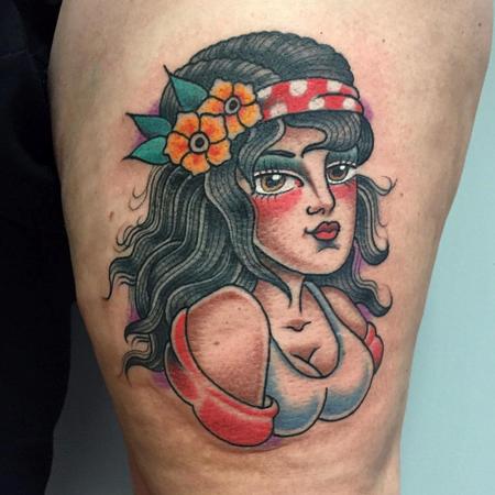 Tattoos - Chica Hippie Estilo Tradicional a Color - 127697