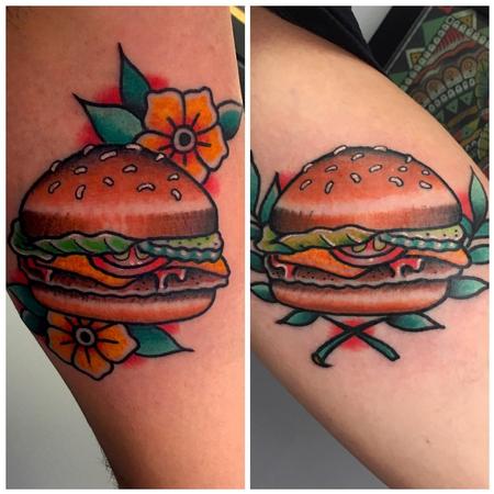 Tattoos - Hamburguesas con Ornamentos Estilo Tradicional a Color - 128000