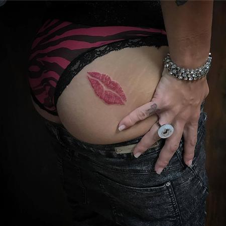 Tattoos - Lip Marks in Color - 129716