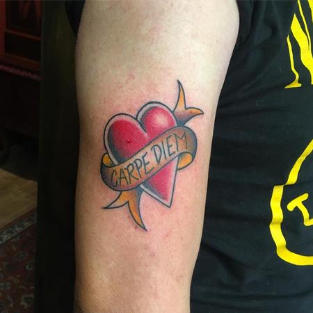 Tattoos - Corazn Tradicional con Lettering a Color - 130910