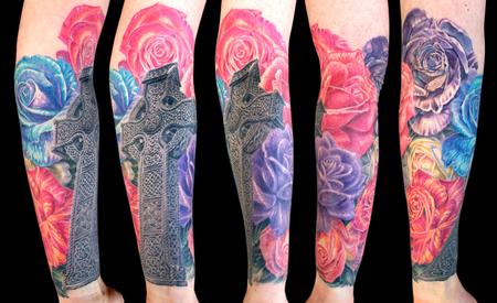 Tattoos - Celtic cross and roses - 100145