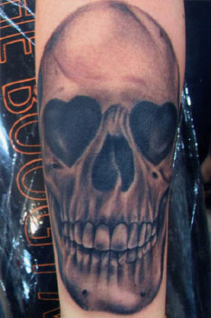 Tattoos - Skull with Heart Eyes - 25561