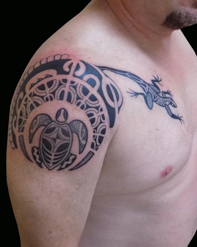 polynesian u0026 gecko by trevor kennedy tattoonow polynesian u0026 gecko by trevor kennedy tattoonow