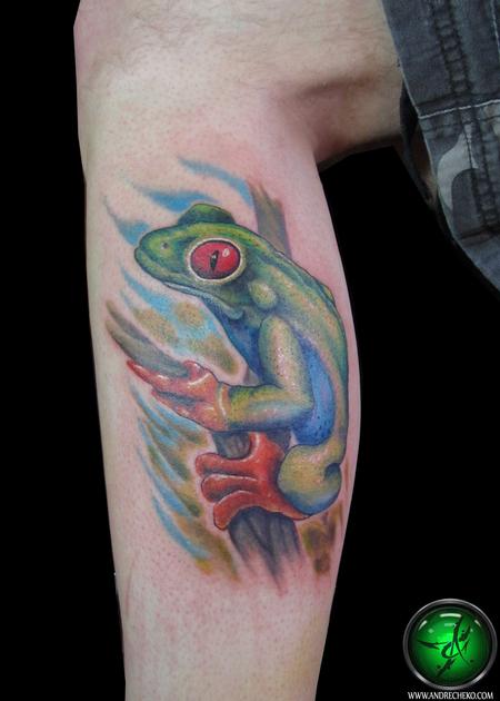 Andre Cheko - Tree frog tattoo