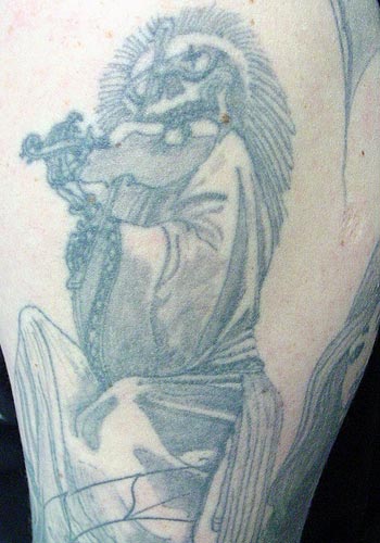 Bad Tattoos - Skull playing violin