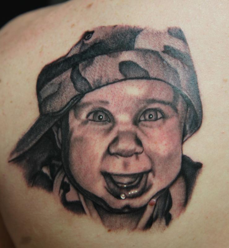 black and gray portrait tattoo by Mario Rosenau: TattooNOW