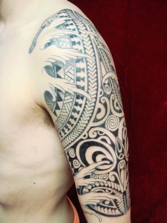 Polynesian with waves by Alex Nardini: TattooNOW